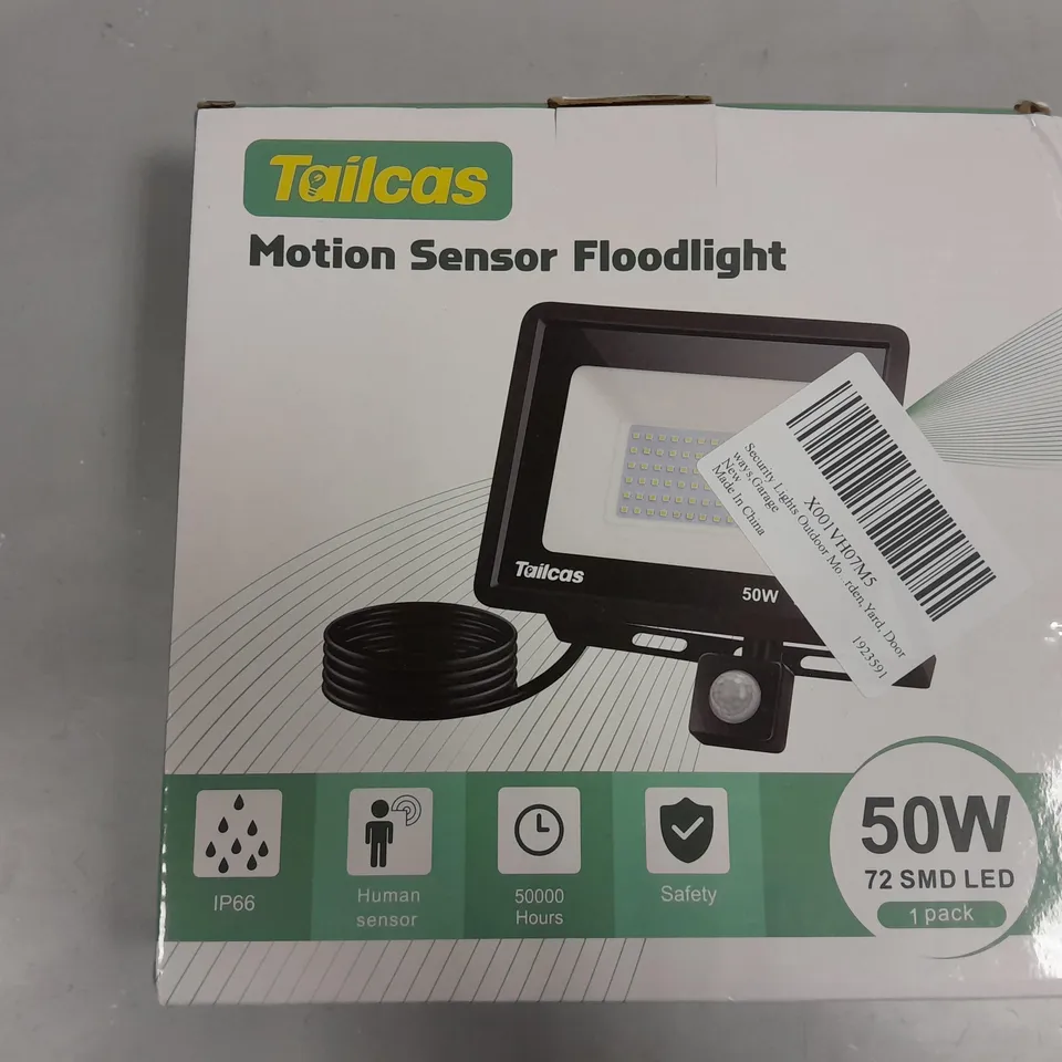 BOXED TAILCAS MOTION SENSOR FLOODLIGHT