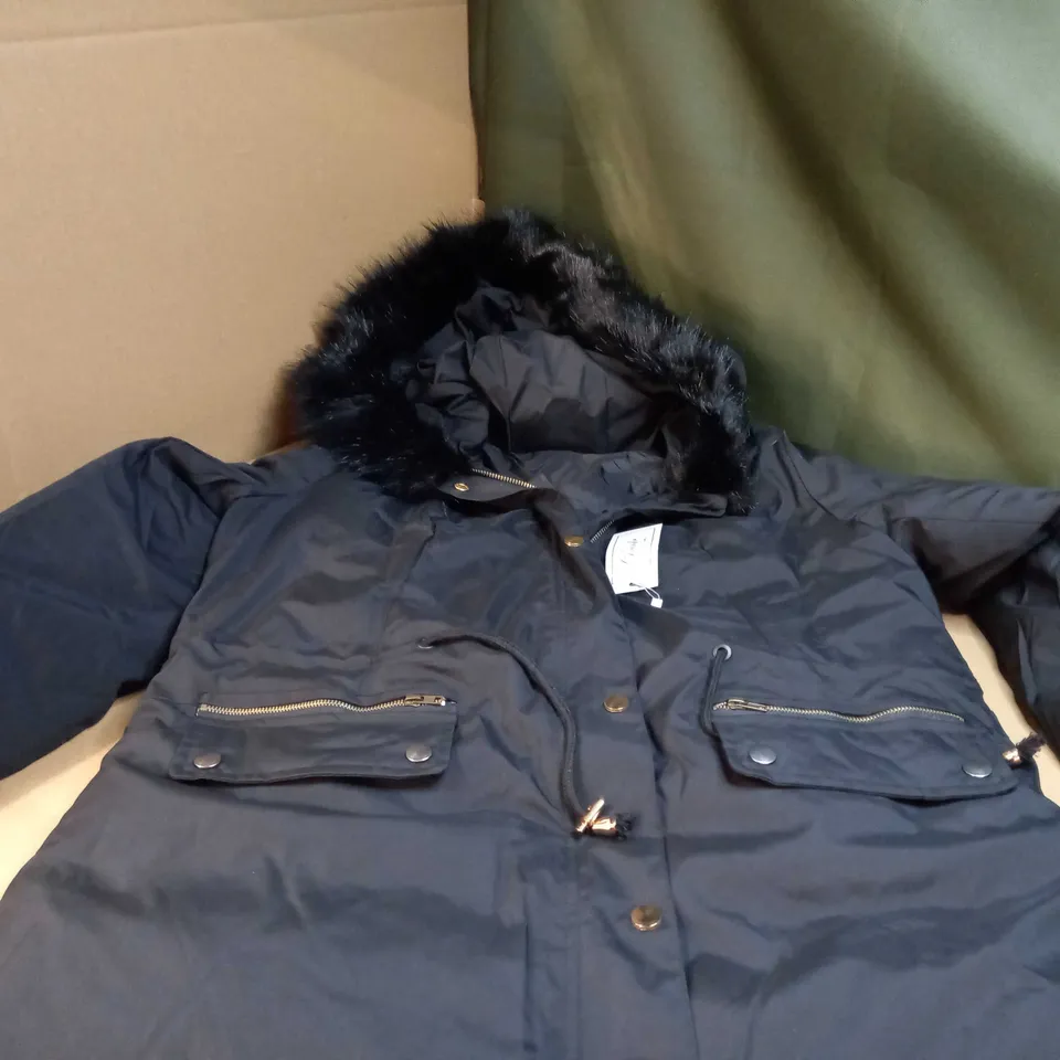 DESIGNER BLACK WOMENS/HOODED PADDED COAT - MEDIUM