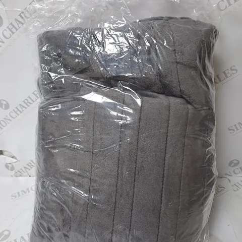 COZEE HOME VELVETSOFT HEATED THROW IN CHARCOAL