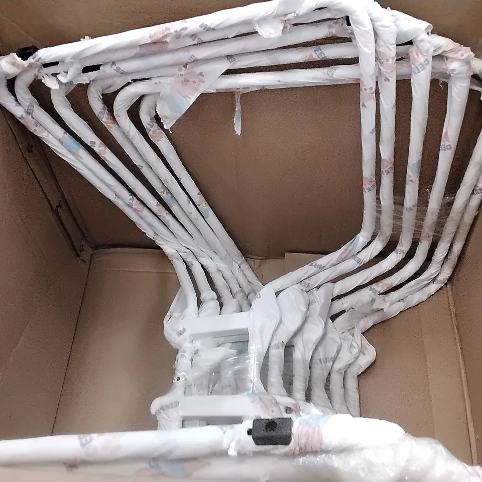 BOXED SKID CHAIR FRAME WHITE 