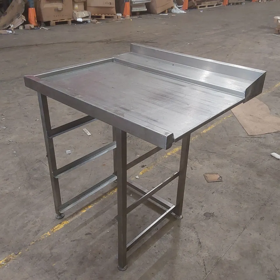 STAINLESS STEEL COMMERCIAL KITCHEN WORKTOP