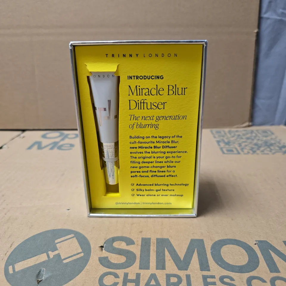 TRINNY LONDON IT'S A BLUR MIRACLE BLUR DIFFUSER BOXED
