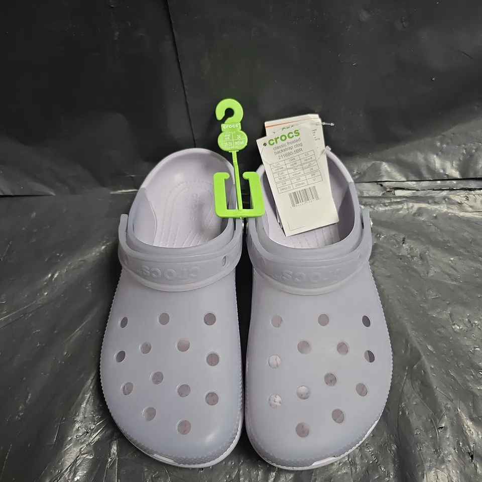 CROCS CLASSIC FROSTED BACKSTRAP CLOG – LILAC, UK MEN 5 / UK WOMEN 6