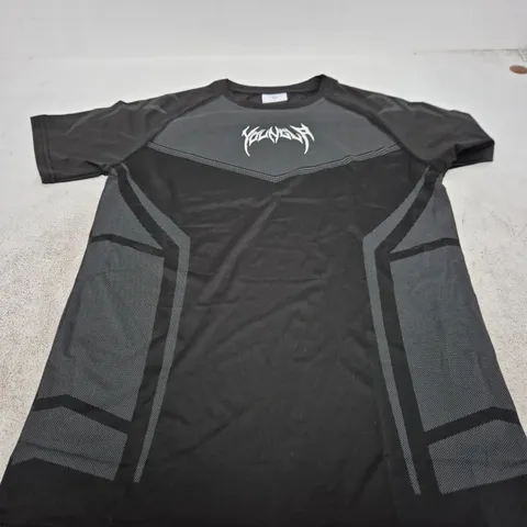 YOUNGLA BLACK GRAPHIC T-SHIRT – UK L