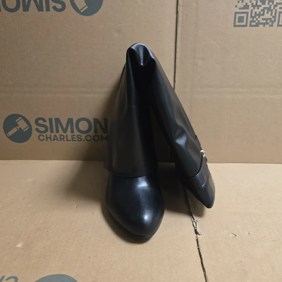 BOXED PAIR OF EGO KNEE-HIGH BOOTS IN BLACK SIZE UK 5