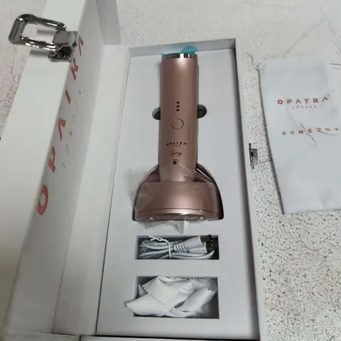 OPATRA SYNERGY FACIAL LED LIGHT THERAPY DEVICE – ROSE GOLD (OPATRA LONDON)
