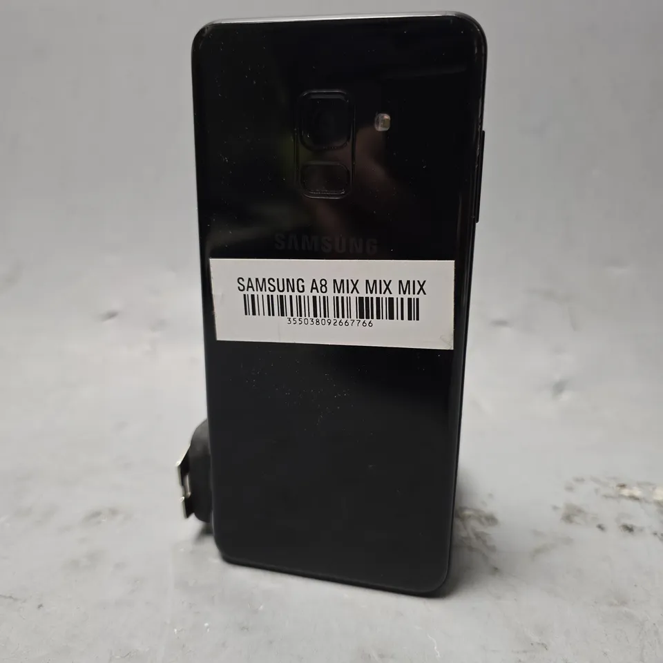SAMSUNG GALAXY A8 