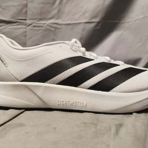PAIR OF ADIDAS DURAMO RC2 TRAINERS IN WHITE/BLACK SIZE UK 11