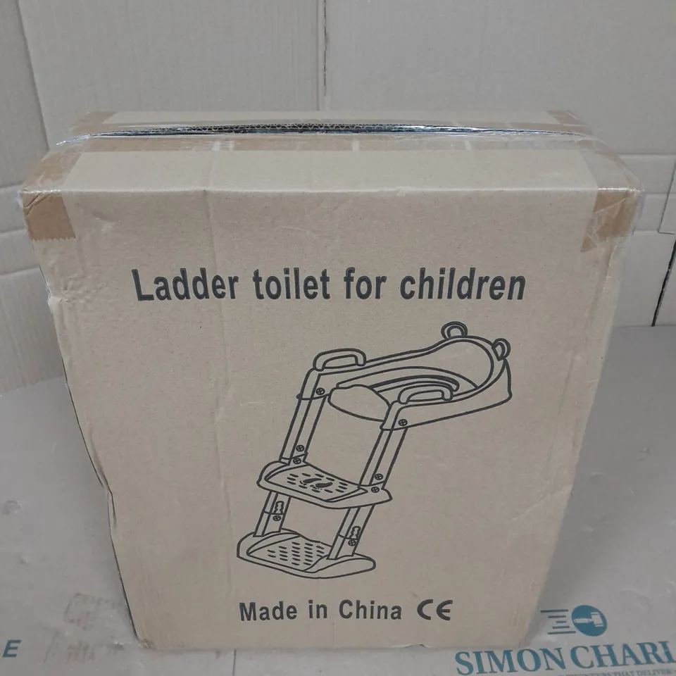 BOXED CHILDRENS TOILET WITH LADDER