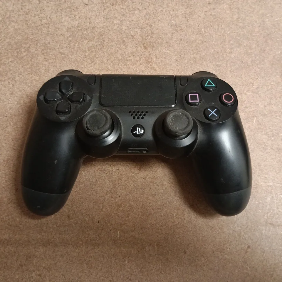 SONY PLAYSTATION 4 DUALSENSE WIRELESS CONTROLLER IN BLACK