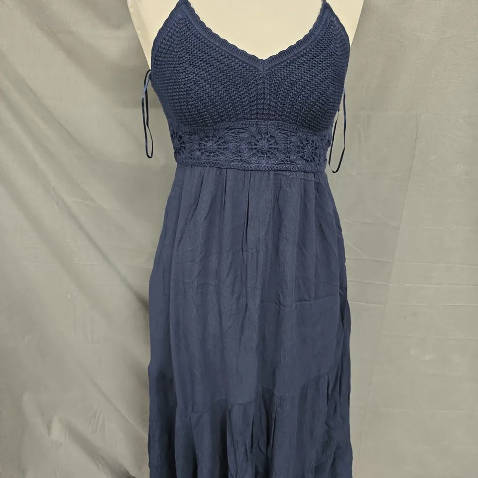 HOLLISTER CROSS BACK MIDI DRESS IN NAVY SIZE SP