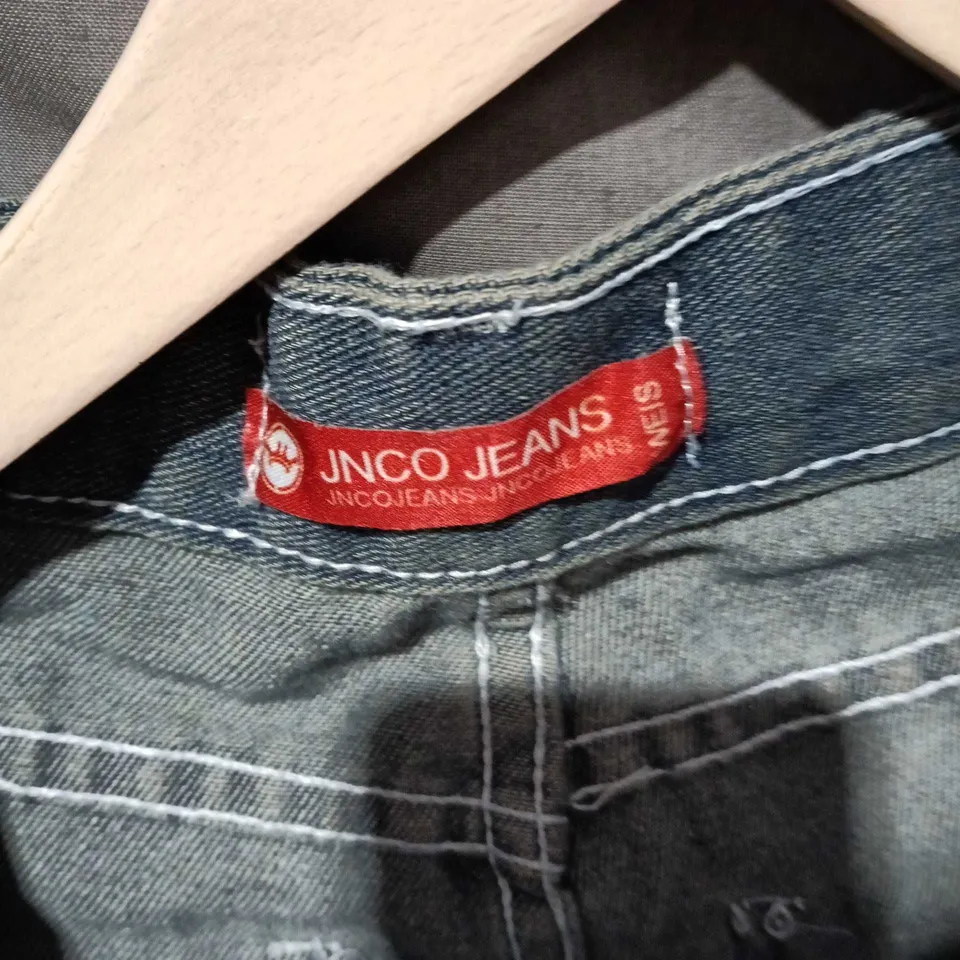 JNCO JEANS – BLUE DENIM JEANS WITH ORANGE BACK-POCKET EMBROIDERY SIZE 3 