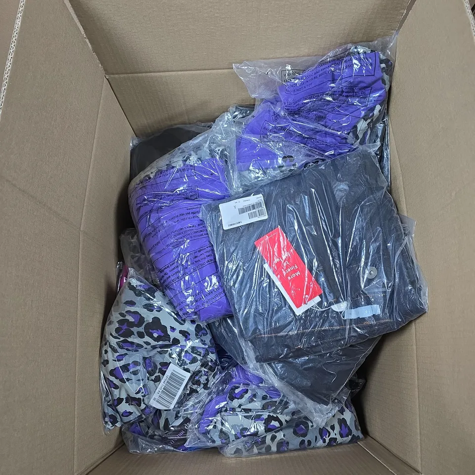 BOX OF APPROXIMATELY 20 ASSORTED CLOTHING ITEMS TO INCLUDE: APRICOT LEATHER LOOK PANTS SIZE S