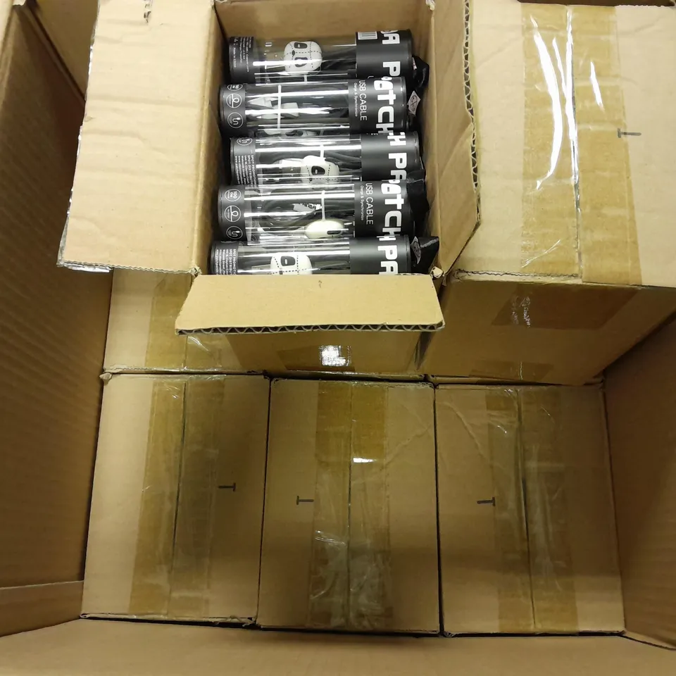 APPROXIMATELY 200 OBJECT IPHONE PANDA CABLES (PDL-100)