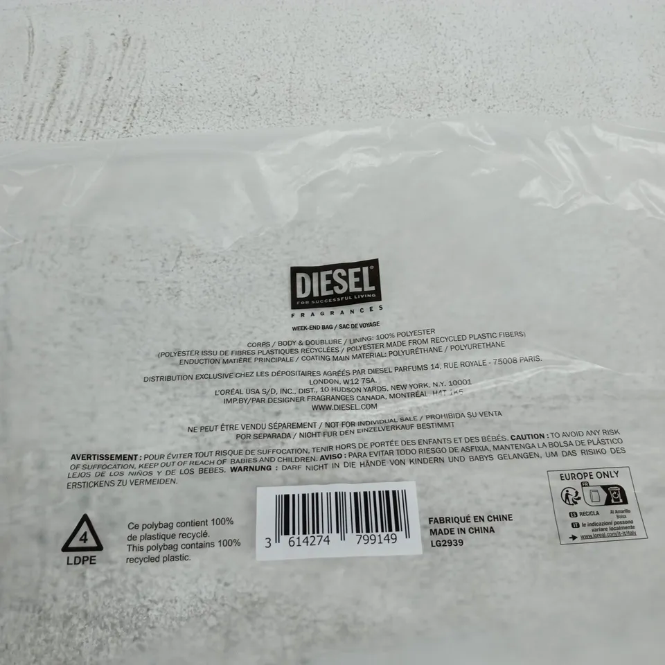 DIESEL WEEK-END BAG – RED TRAVEL BAG, SEALED IN POLYBAG (DIESEL FRAGRANCES PACKAGING)