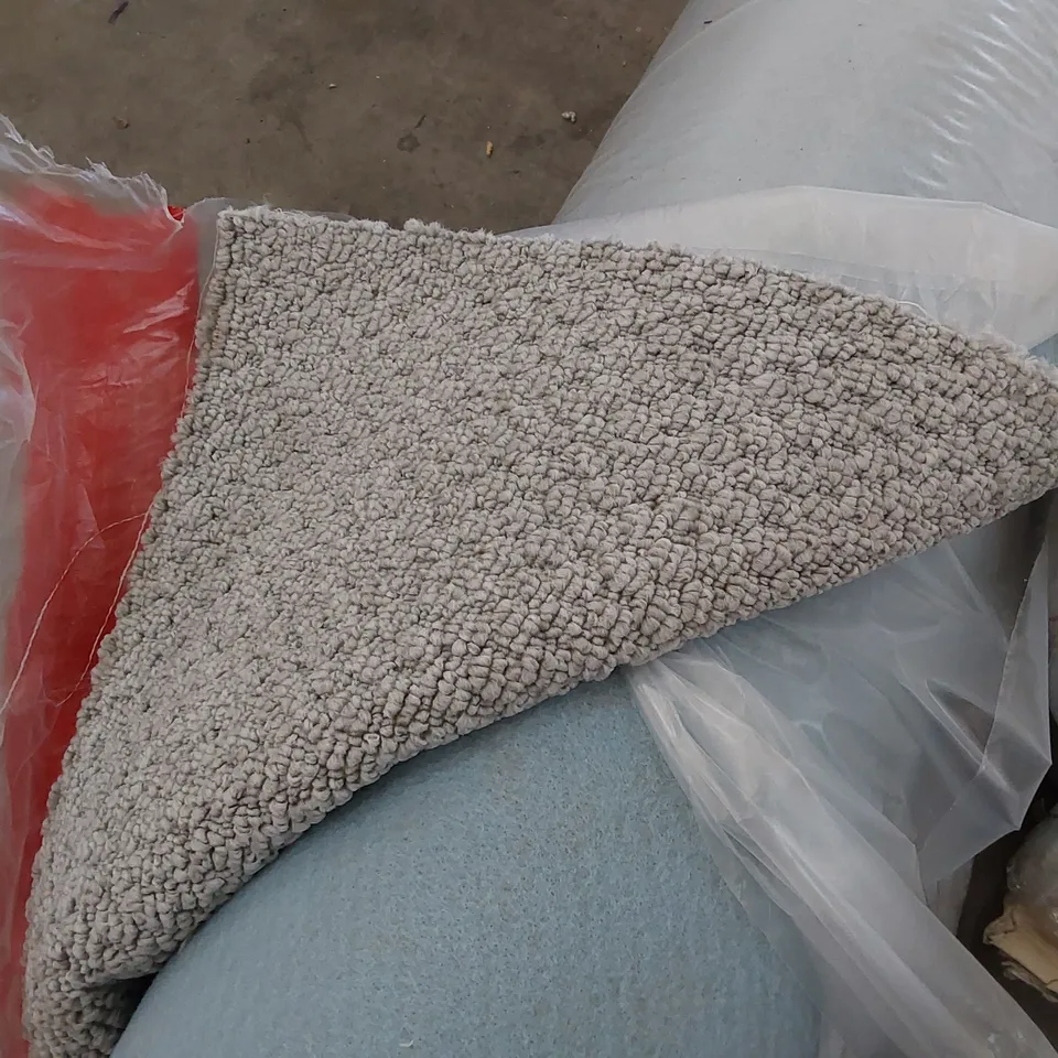 ROLL OF QUALITY NORDIC BERBER PLATINUM CARPET // SIZE: APPROXIMATELY 5 X 3.5m
