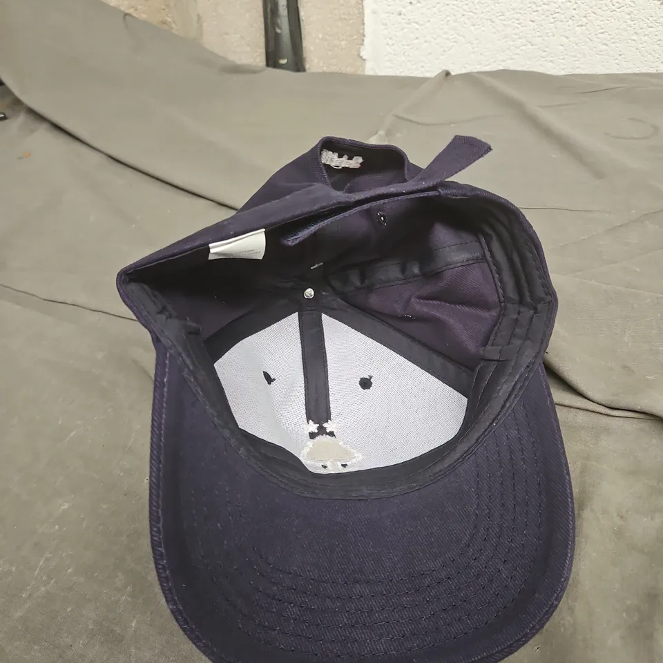 NOTTS FOREST BASEBALL CAP – NAVY - JUNIOR