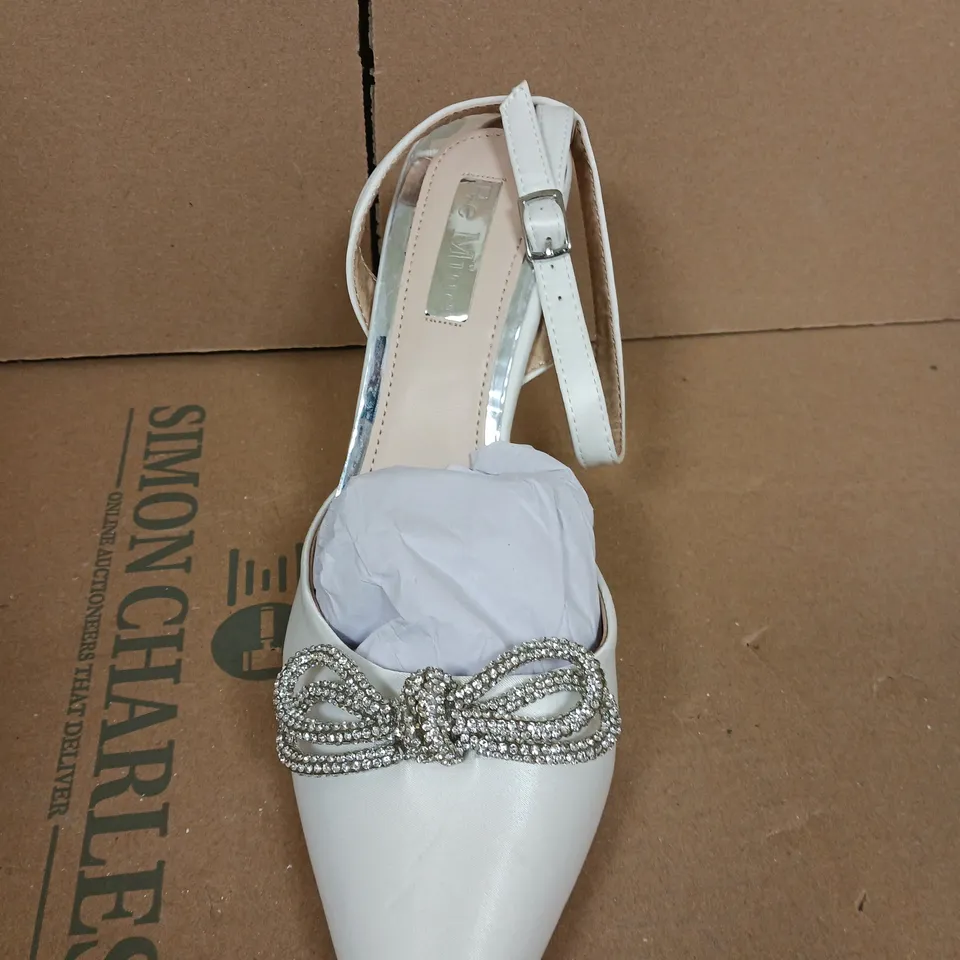 BE MINE BRIDAL WYNNA EMBELLISHED HEELS - SIZE 7