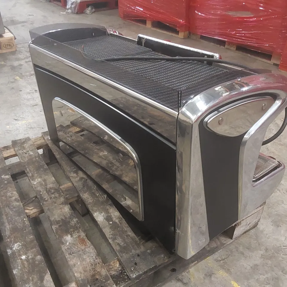 FAEMA EMBLEMA COMMERCIAL 3 GROUP COFFEE MACHINE