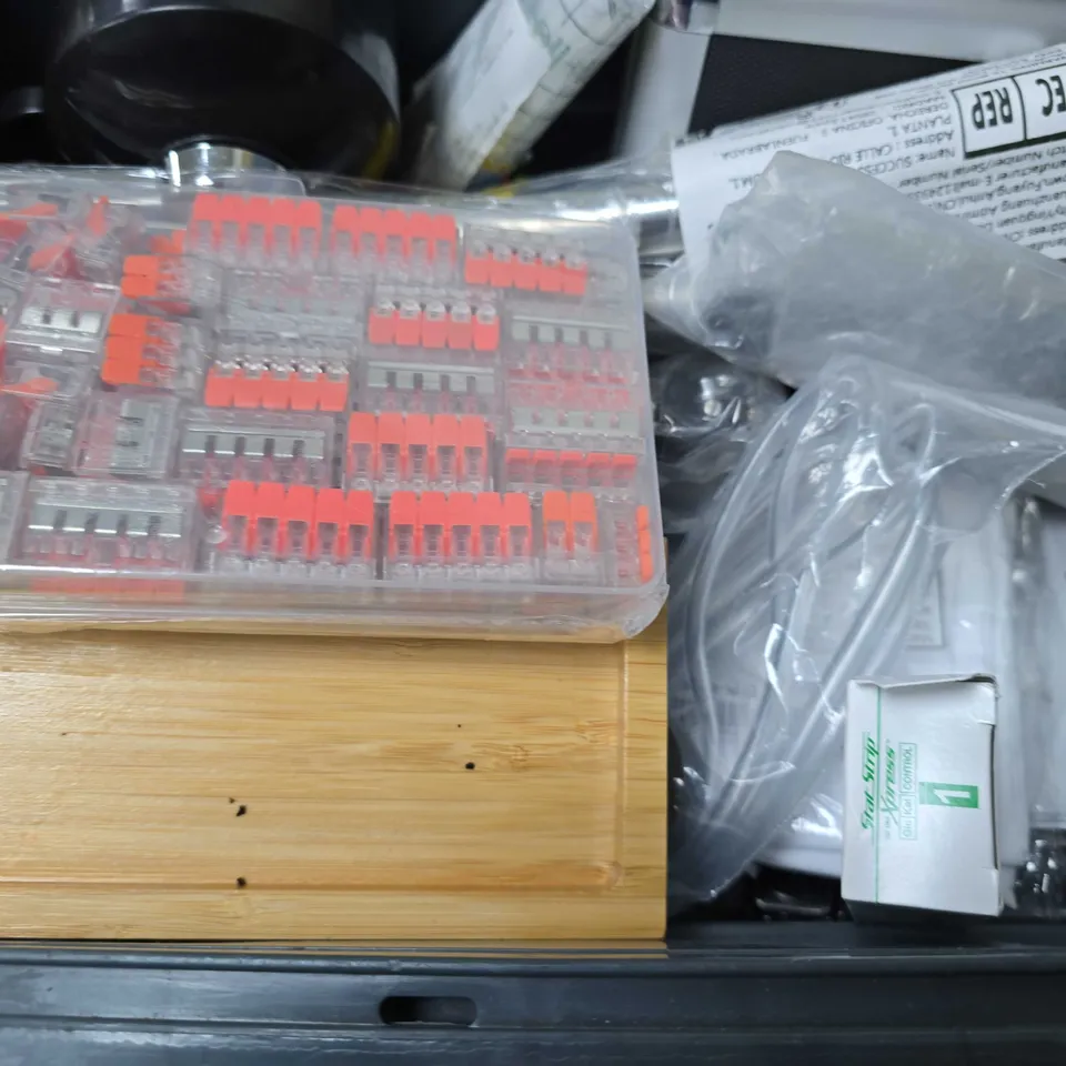 APPROXIMATELY 13 ASSORTED ITEMS TO INCLUDE - TRANSIT PELLETS , OREGON SPEEDCUT NANO ETC