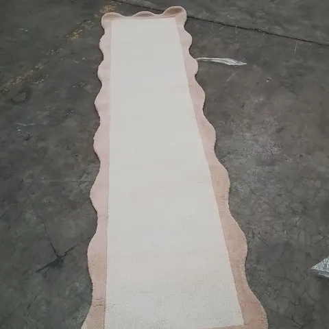 QUALITY DESIGNER AREA RUG - APPROXIMATELY 220X60CM