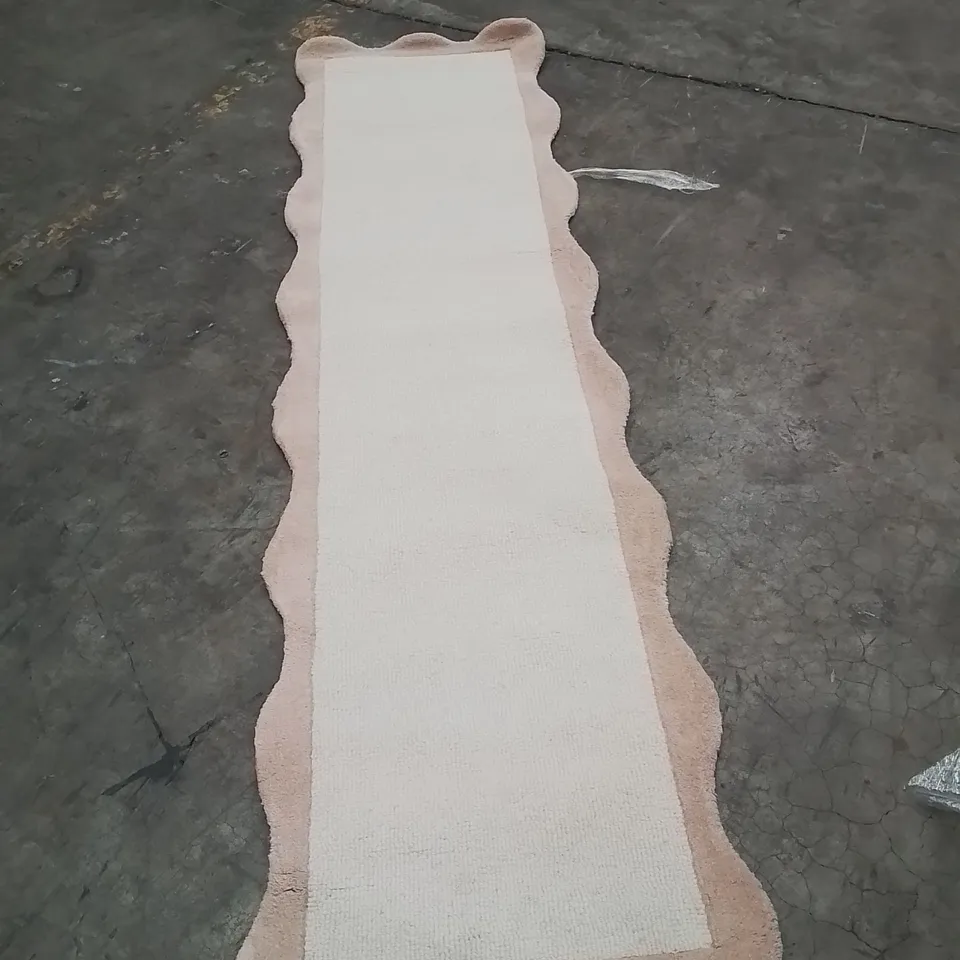 QUALITY DESIGNER AREA RUG - APPROXIMATELY 220X60CM