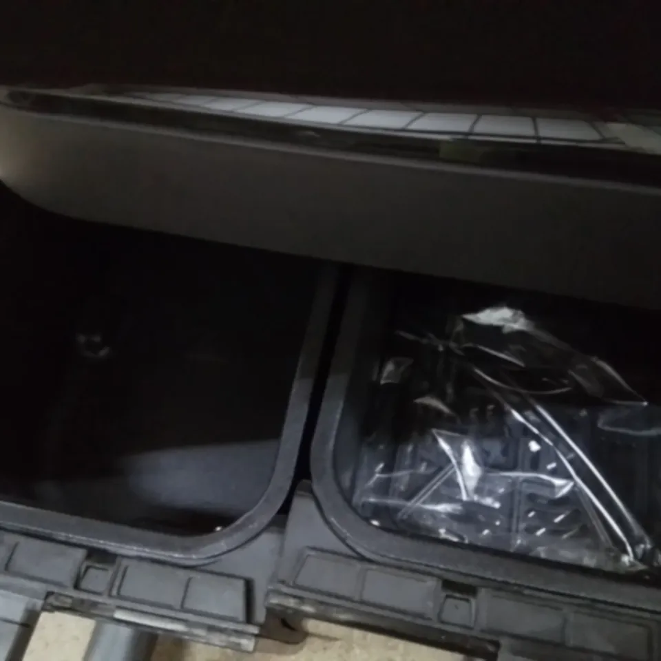 BOXED INSTANT VORTEX 8 IN 1 PLUS DOUBLE AIR FRYER 7.6L 