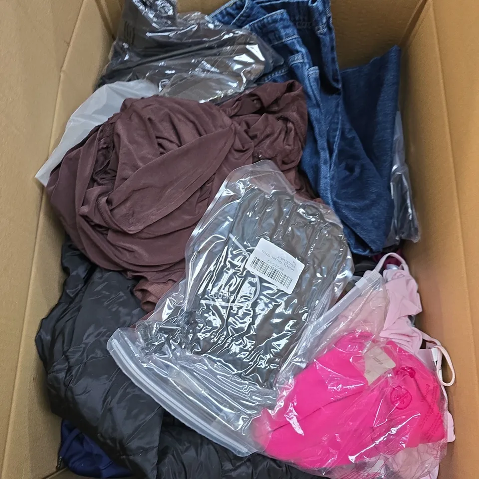 APPROXIMATELY 25 ASSORTED CLOTHING AND FASHION PRODUCTS IN VARIOUS STYLES AND SIZES - COLLECTION ONLY