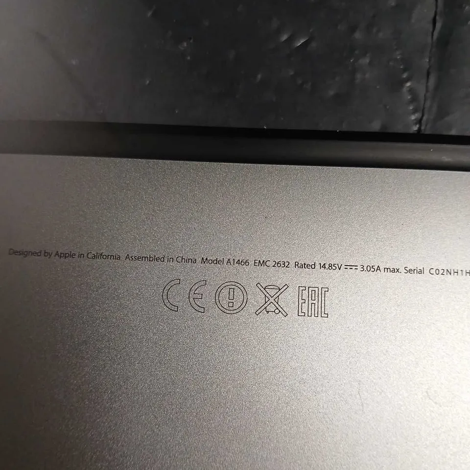 APPLE MACBOOK AIR 13-INCH (A1466, EMC 2632) LAPTOP – SILVER