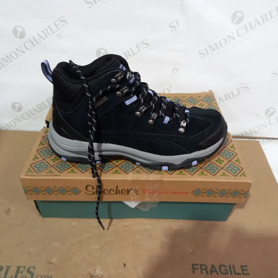 BOXED PAIR OF SKECHERS - SIZE 5.5