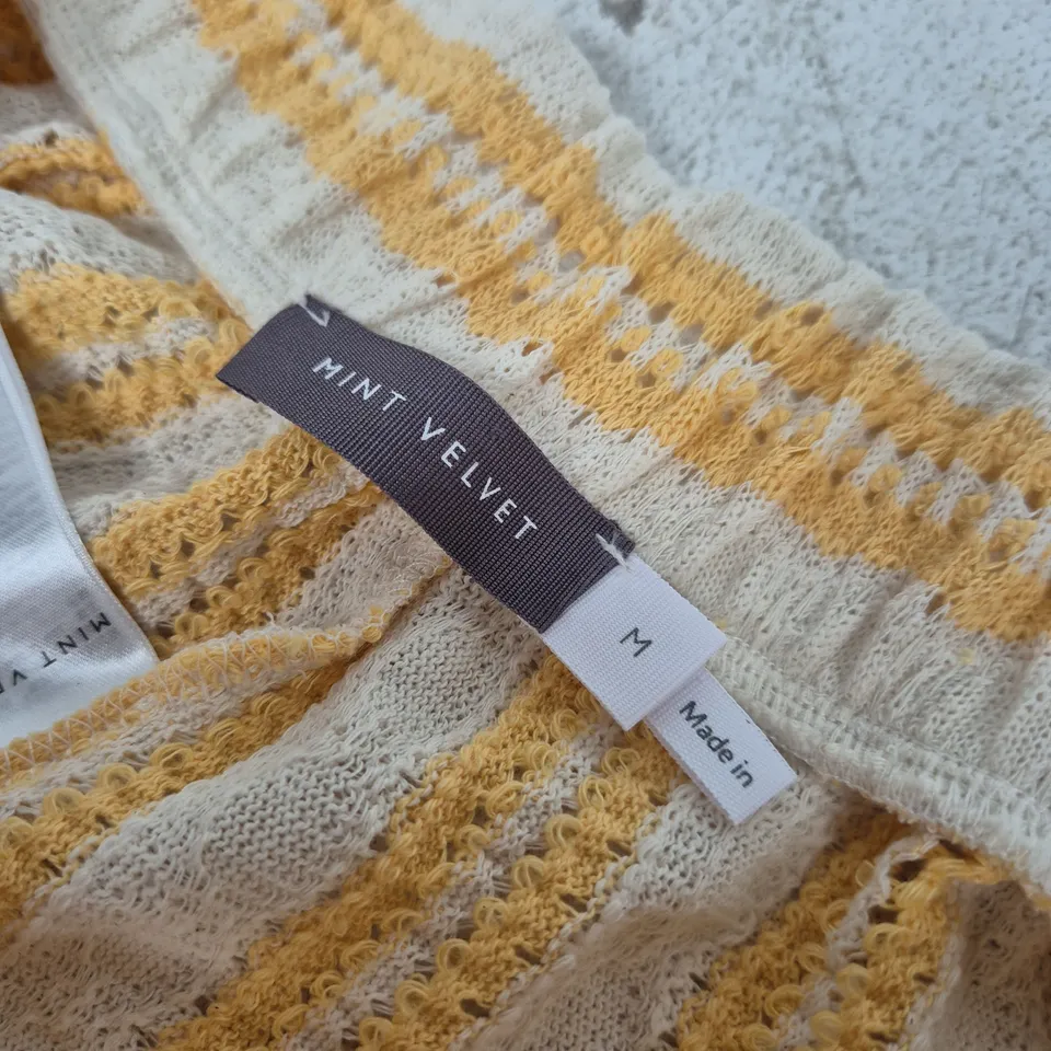 MINT VELVET STRIPED KNIT SHORTS – CREAM & MUSTARD, SIZE M