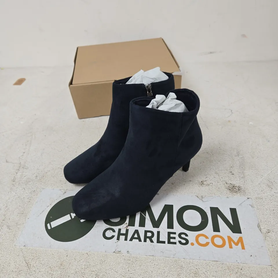 SPOT ON LADIES COLLECTION NAVY MICROFIBER ANKLE BOOTS, UK 7 (EU 40)