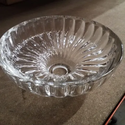 BOXED CLEAR GLASS LAMPSHADE