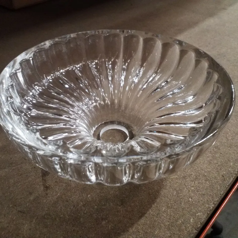 BOXED CLEAR GLASS LAMPSHADE