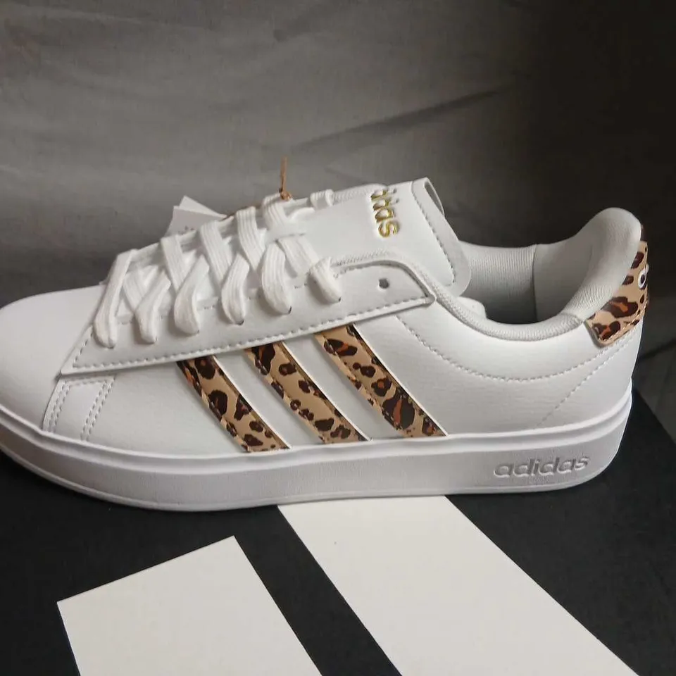 ADIDAS GRAND COURT 2.0 WHITE SNEAKERS WITH LEOPARD PRINT ACCENTS – UK 5 (US 6.5)