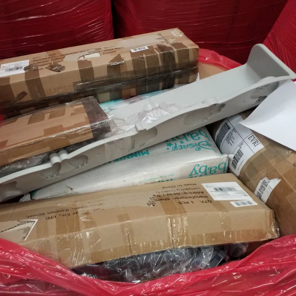 PALLET CONTAINING ASSORTED PRODUCTS INCLUDING PLAYPENS & MINNIE MOUSE TINY TREK WALKER