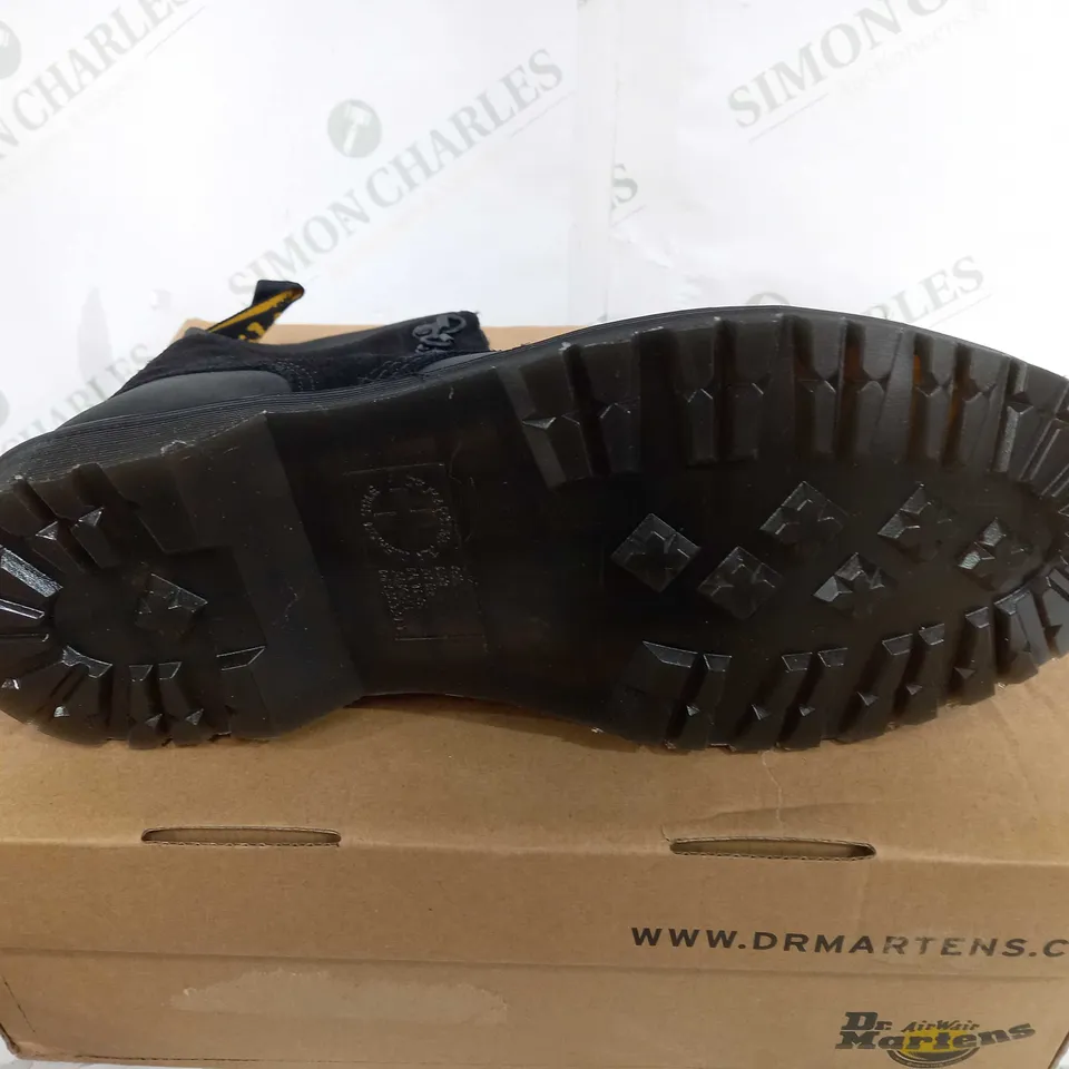 BOXED PAIR OF DR MARTENS AIRWAIR 1460 PASCAL LACE UP RAISED BOOTS IN BLACK - UK 9