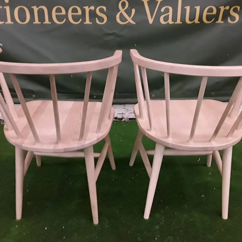 SET OF 2 OAK DINING CHAIRS