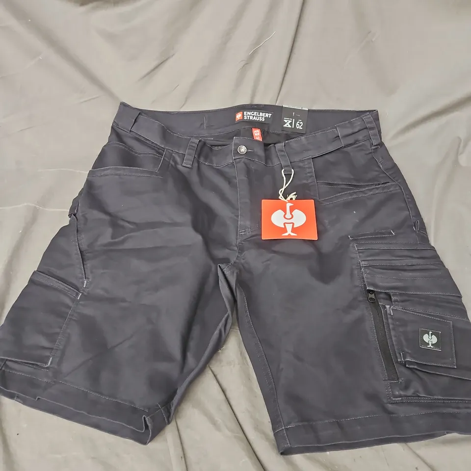 STRAUSS MOTION 10 SHORTS IN OXIDBLACK SIZE 62