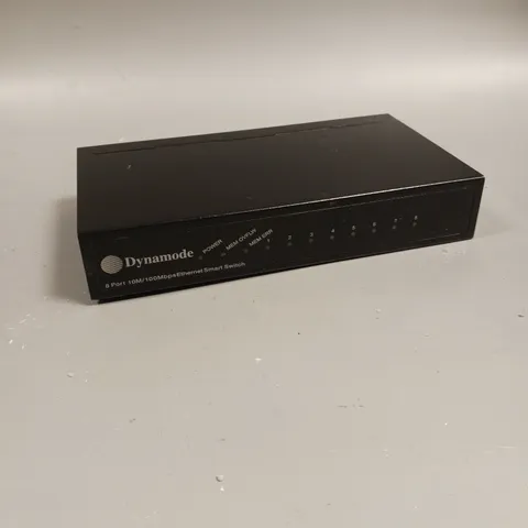 DYNAMODE 8 PORT SMART SWITCH