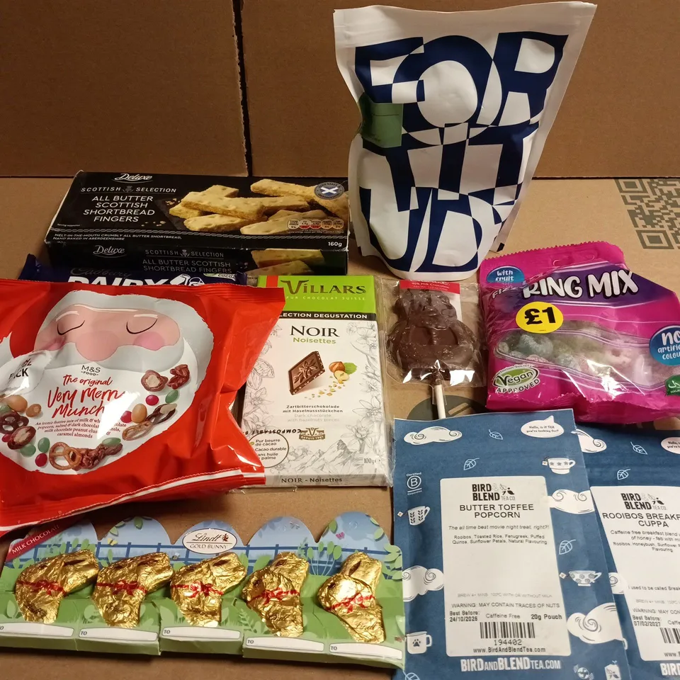 APPROXIMATELY 10 ASSORTED FOOD ITEMS TO INCLUDE SWEETS, SHORT BREAD AND CHOCOLATES 