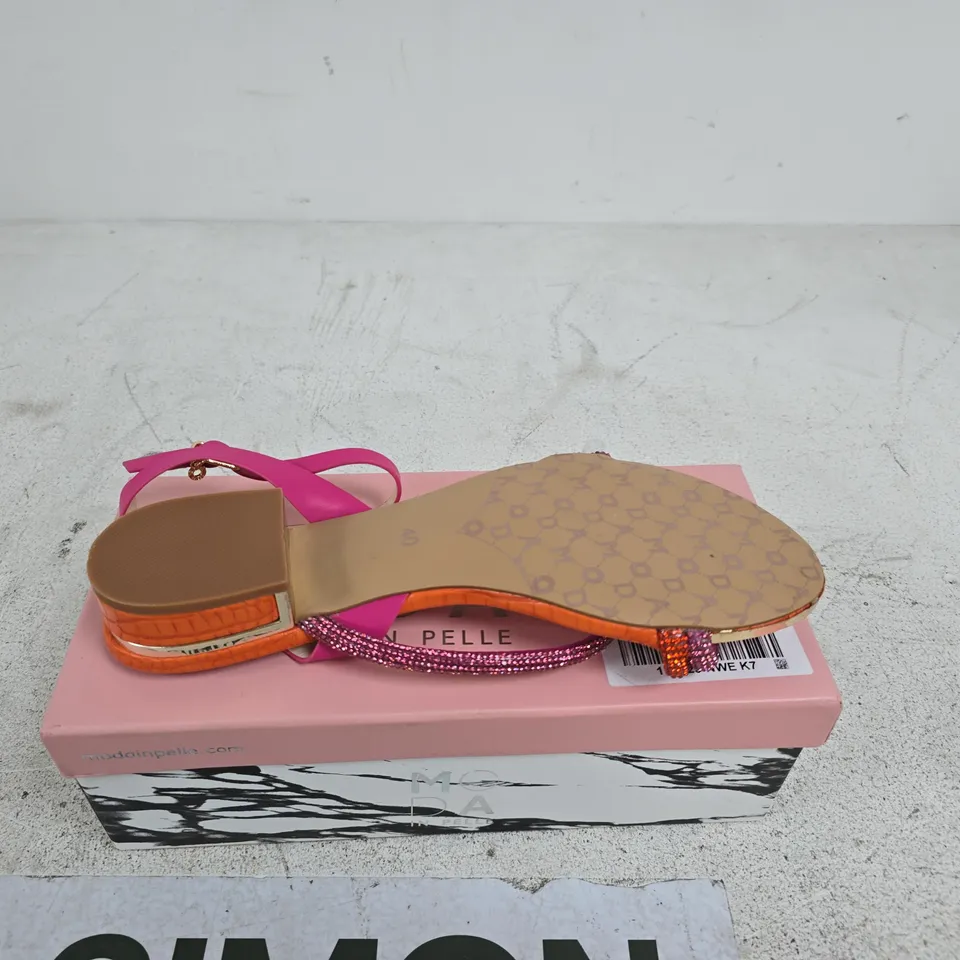 MODA IN PELLA VALINA PINK ORANGE SANDALS WITH 3 STRAPS SIZE 40