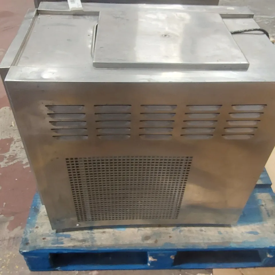 TAYLOR COMMERCIAL ICE CREAM MACHINE