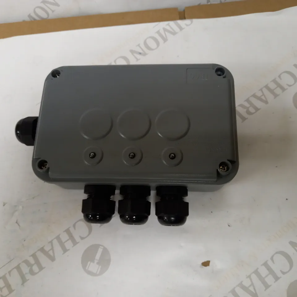 KNIGHTSBRIDGE IPAV663G IP66 3G REMOTE SWITCH BOX