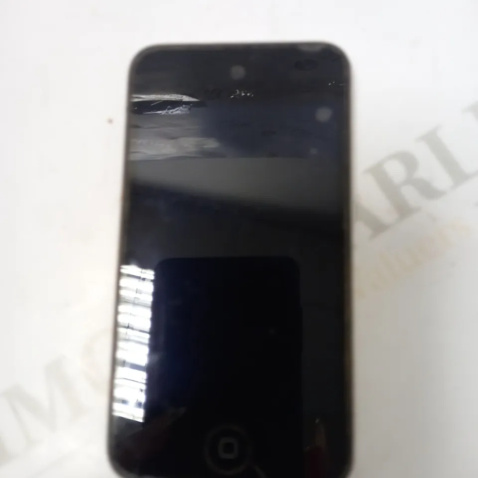 IPOD TOUCH 4TH GEN