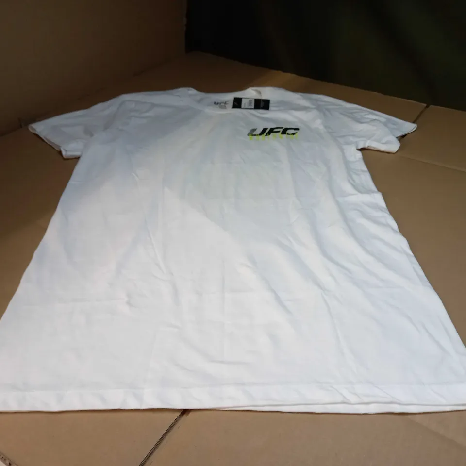 UFC WHITE/LOGO TEE - MEDIUM