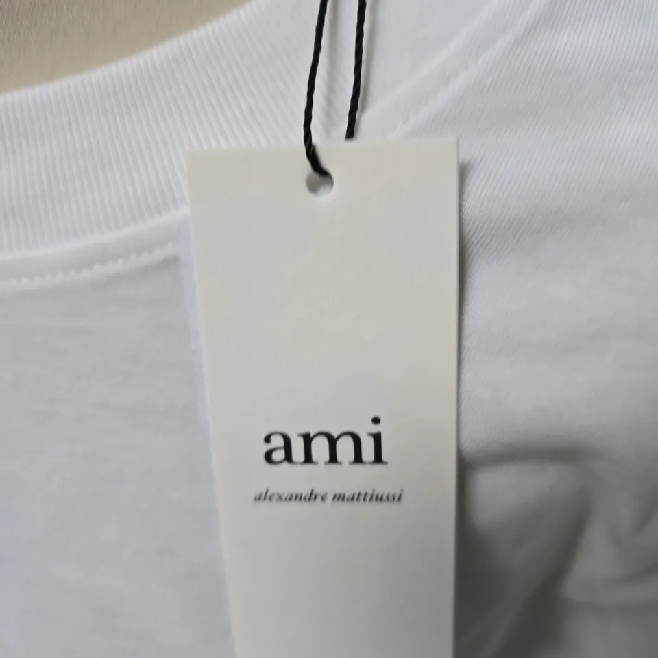 AMI ALEXANDRE MATTIUSSI WHITE T-SHIRT – RED HEART LOGO, SIZE LARGE