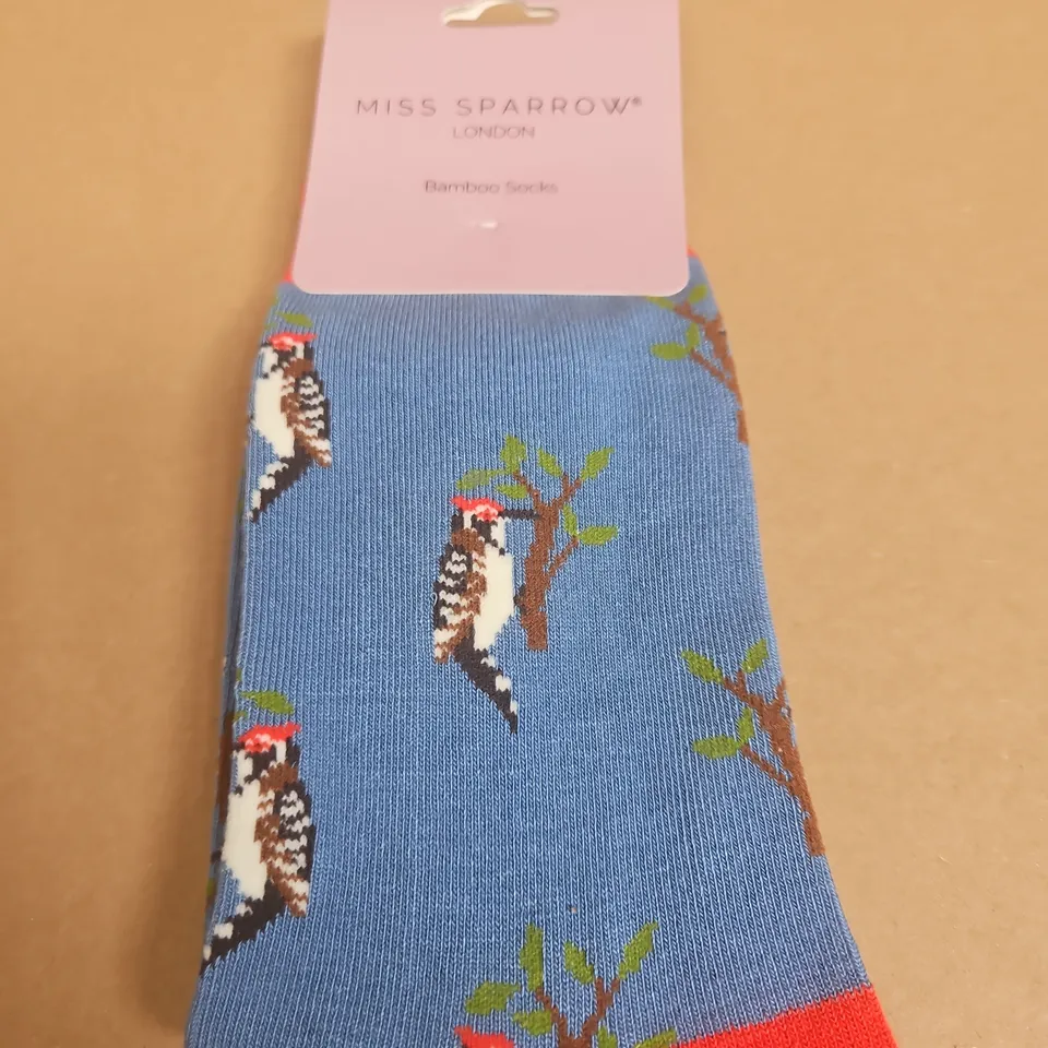 MISS SPARROW LONDON SOCKS – BLUE BIRD PATTERN, ONE SIZE UK 3-7 (EU 36-41)