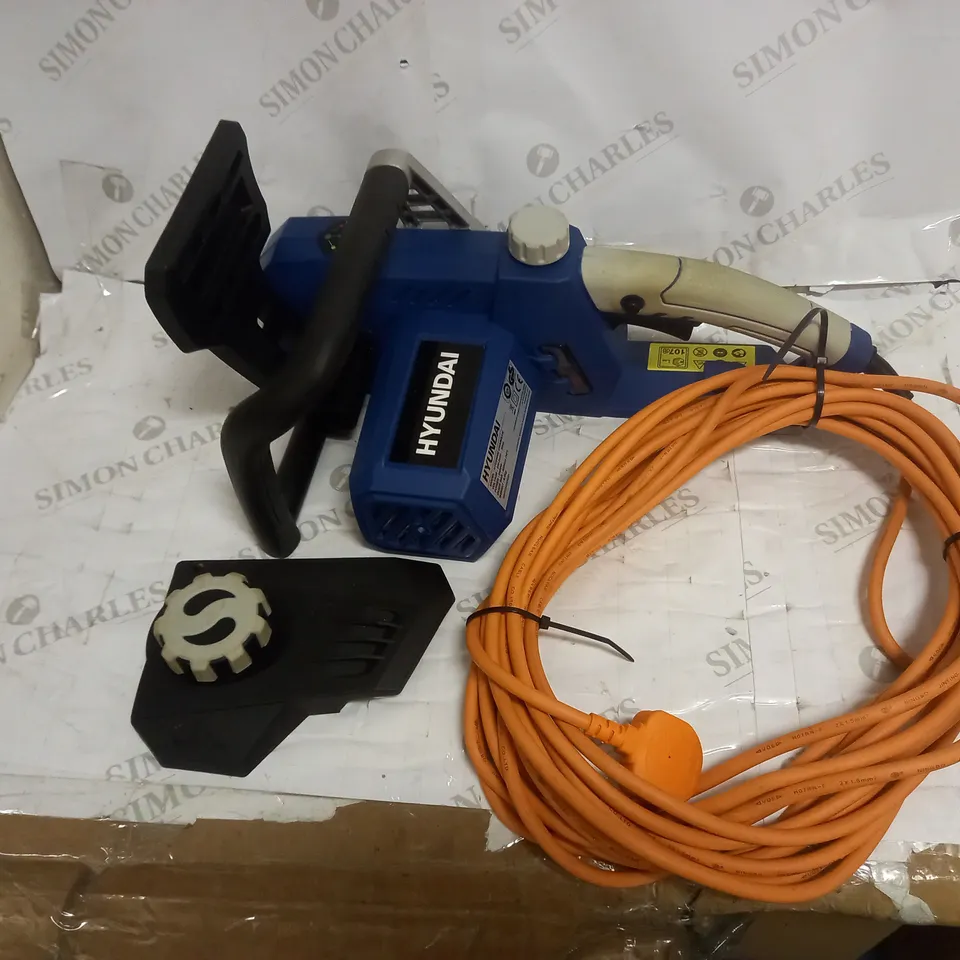 HYUNDAI 2400W / 230V 16" BAR ELECTRIC CHAINSAW