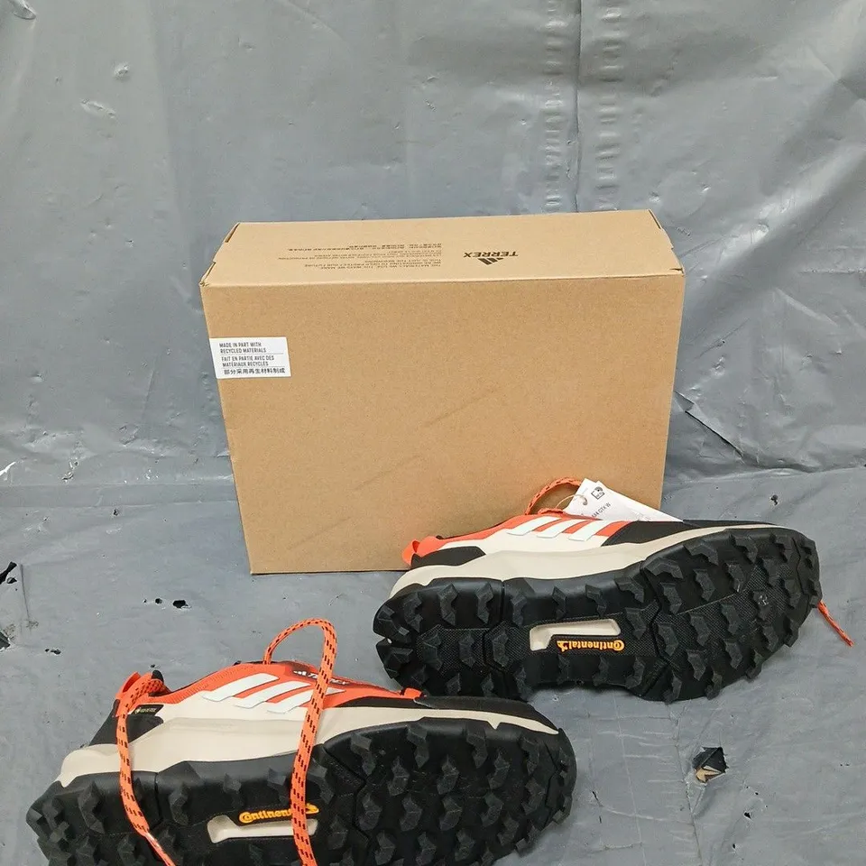 BOXED PAIR OF ADIDAS TERREX AX4 GTX WOMENS UK 4.5